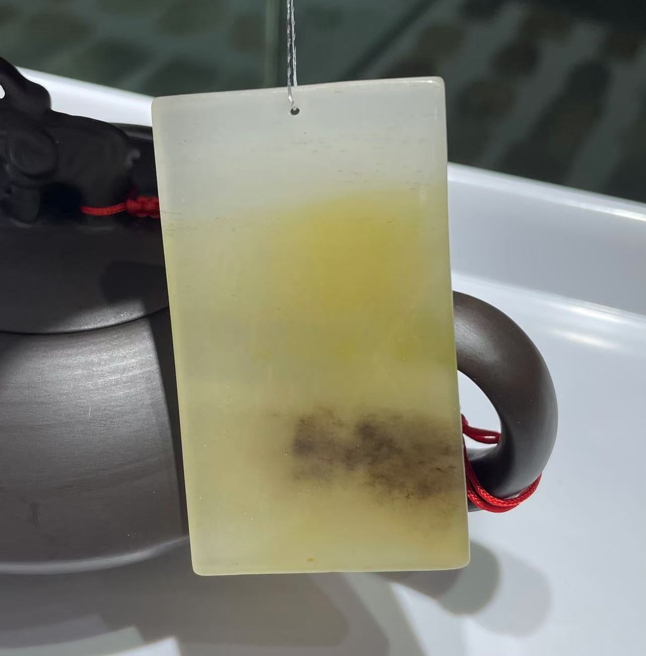 Yellow jade pendant ( Collectible Size )