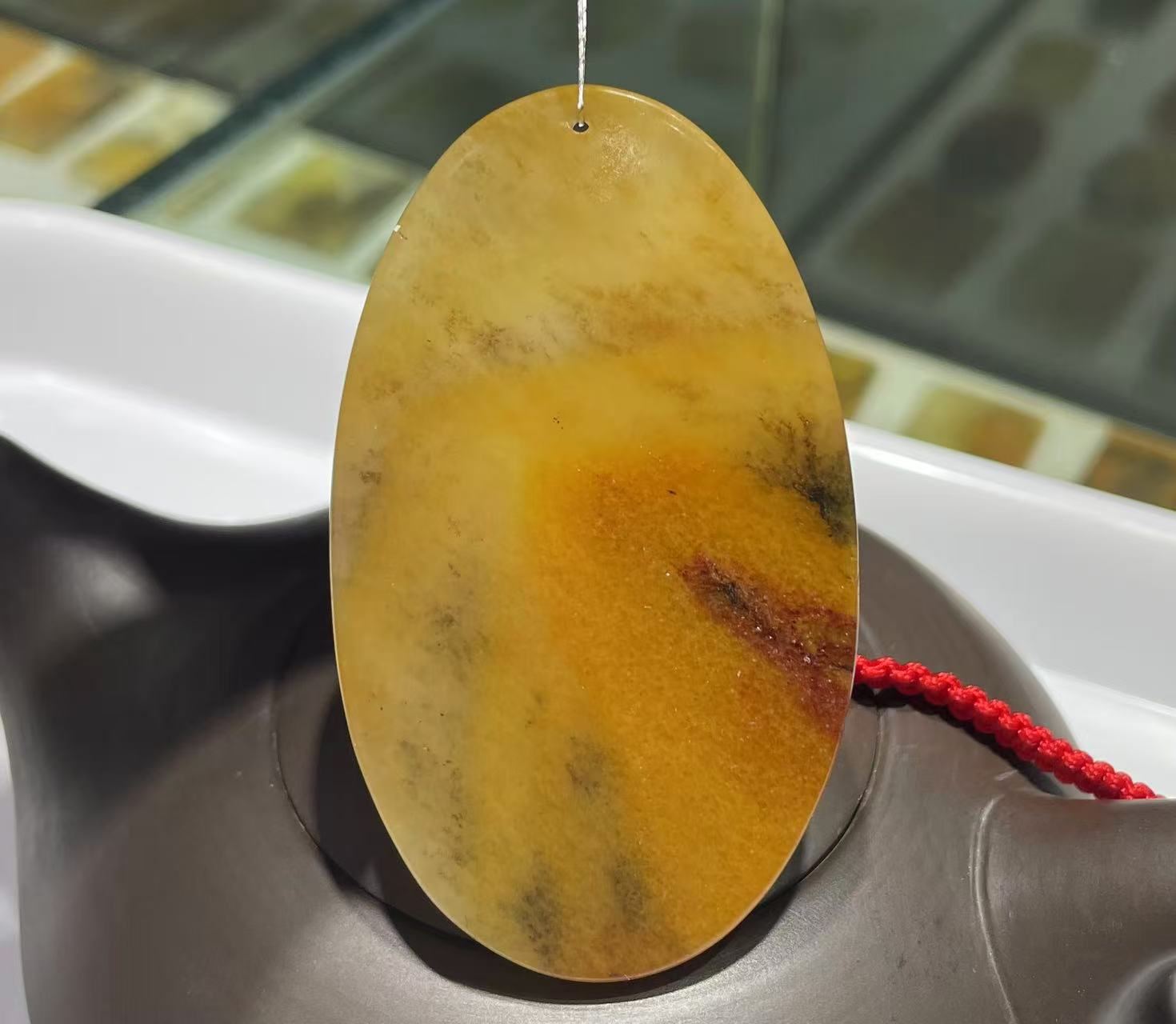 Yellow jade pendant ( Collector's Scale Size )