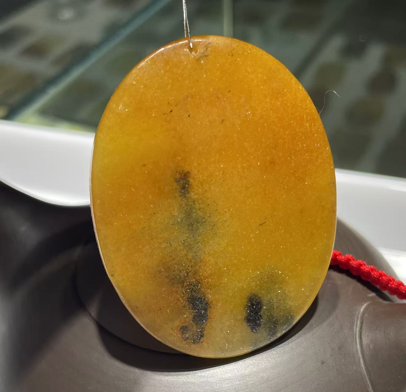 Yellow jade pendant (Museum-size Jade Art)