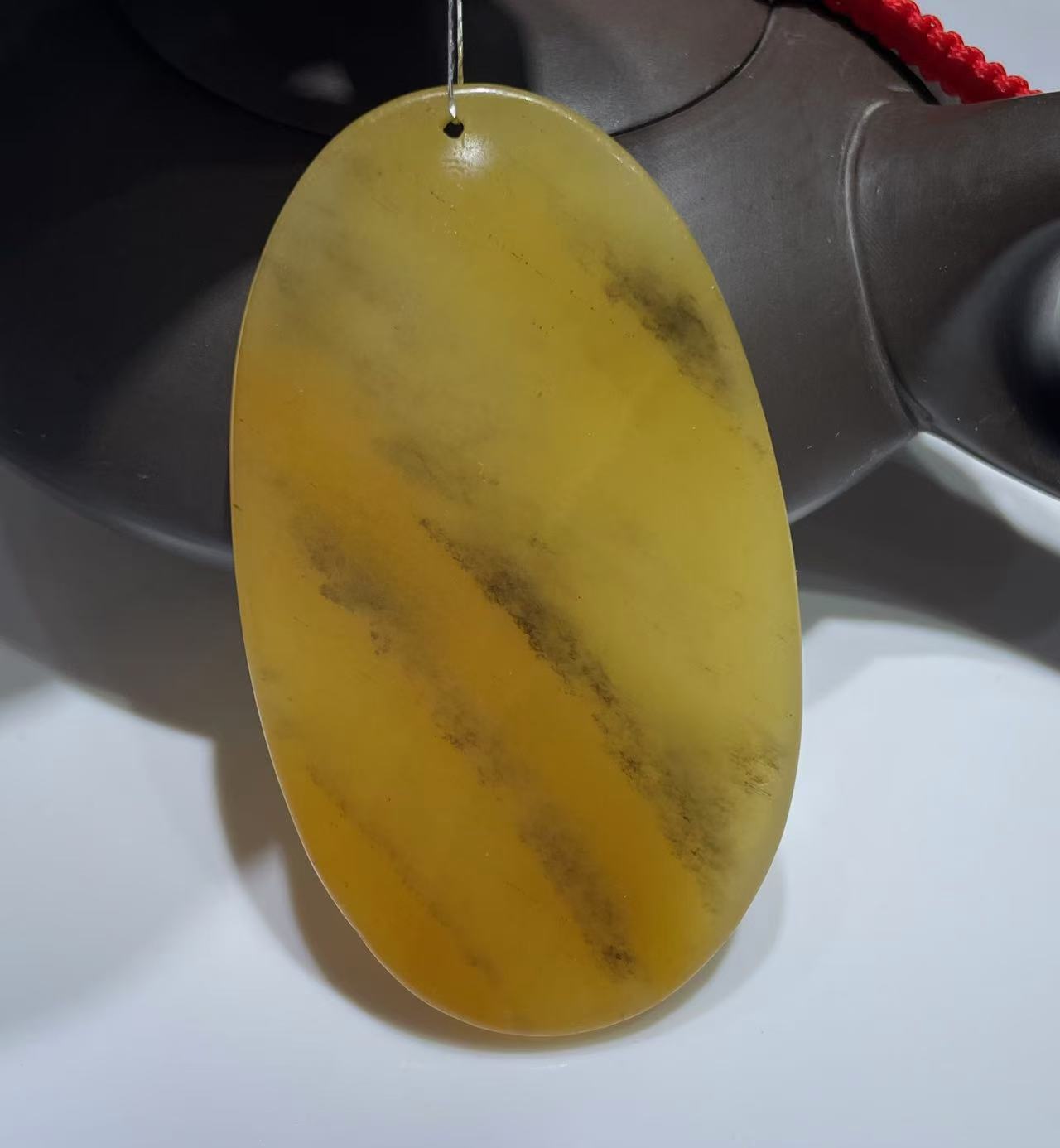 Yellow jade pendant ( Collector's Scale Size )