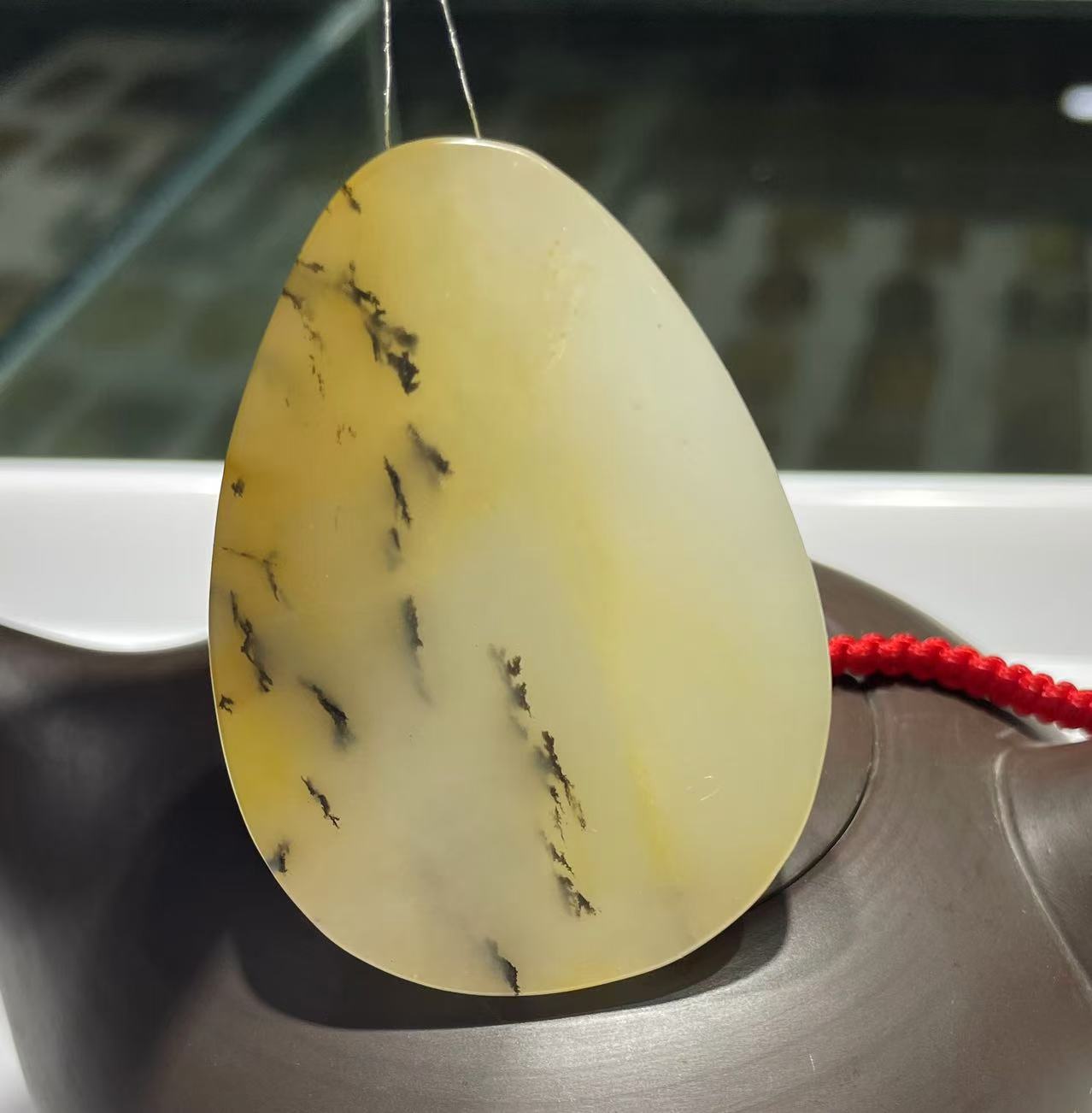 Yellow jade pendant (Ancient seabed gross)