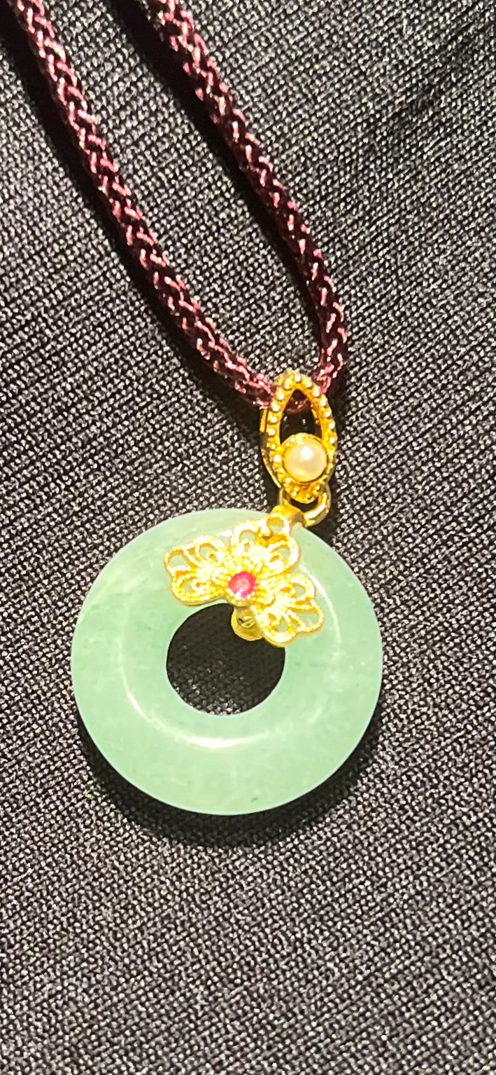 Green jade pendant(nature)