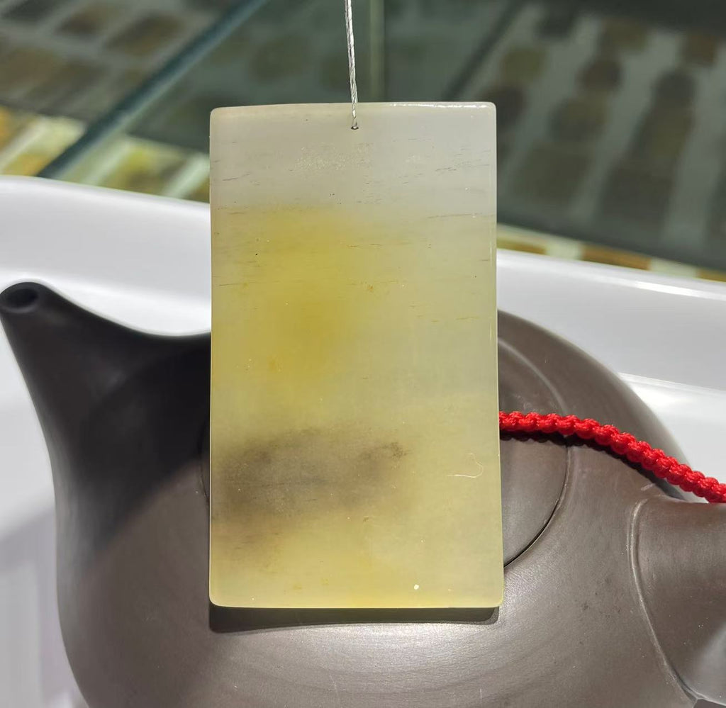Yellow jade pendant ( Collectible Size )